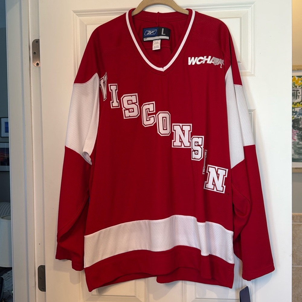 NWT Reebok WCHA Wisconsin Hockey Jersey